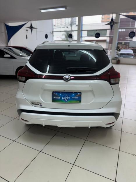 NISSAN Kicks 1.6 16V 4P FLEXSTART SENSE XTRONIC AUTOM�TICO CVT, Foto 4