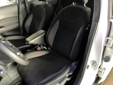 NISSAN Kicks 1.6 16V 4P FLEXSTART S DIRECT X-TRONIC AUTOMÁTICO CVT, Foto 9