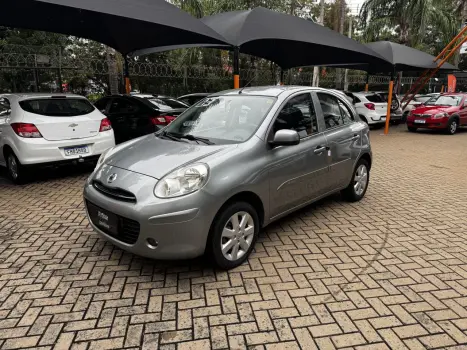 NISSAN March 1.0 12V 4P S FLEX, Foto 2