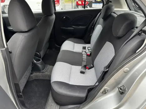 NISSAN March 1.0 12V 4P S FLEX, Foto 8