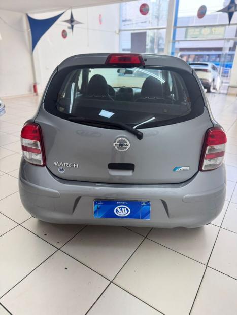 NISSAN March 1.0 12V 4P S FLEX, Foto 4