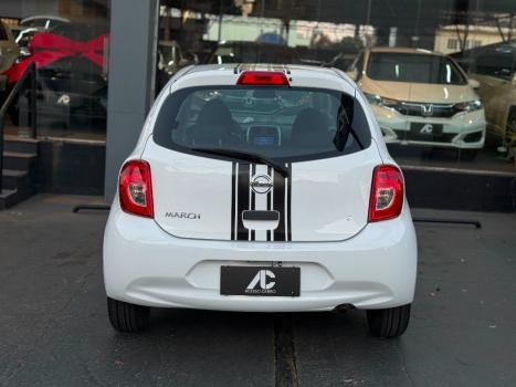 NISSAN March 1.0 12V 4P S FLEX, Foto 6