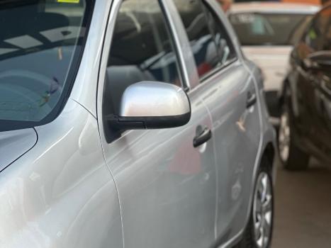 NISSAN March 1.0 12V 4P S FLEX, Foto 4