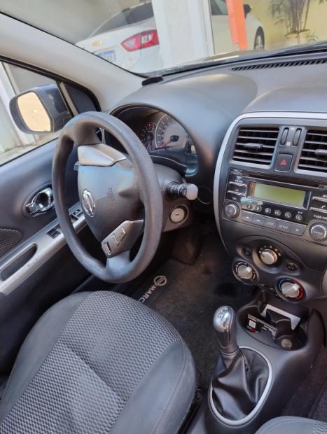 NISSAN March 1.0 16V 4P SV FLEX, Foto 2