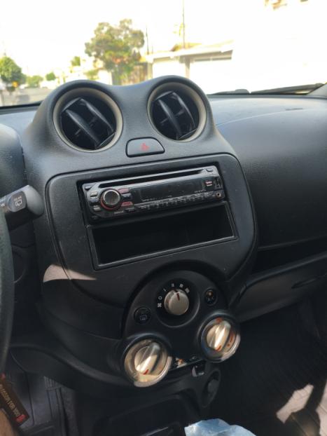 NISSAN March 1.0 16V 4P S FLEX, Foto 2