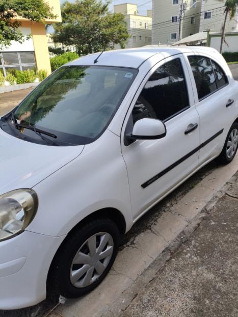 NISSAN March 1.0 16V 4P S FLEX, Foto 3