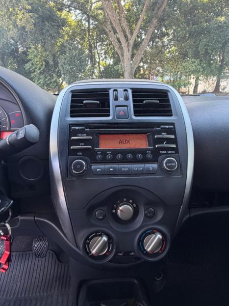 NISSAN March 1.0 16V 4P SV FLEX, Foto 4