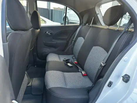NISSAN March 1.6 16V 4P SV FLEX AUTOMTICO CVT, Foto 13