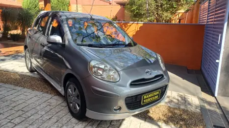 NISSAN March 1.6 16V 4P SR FLEX, Foto 3