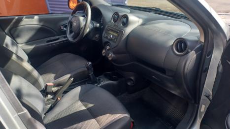 NISSAN March 1.6 16V 4P SR FLEX, Foto 4