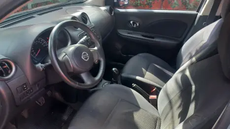 NISSAN March 1.6 16V 4P SR FLEX, Foto 6