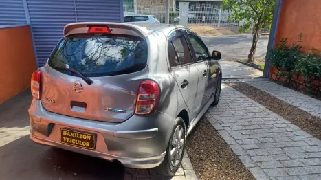 NISSAN March 1.6 16V 4P SR FLEX, Foto 8