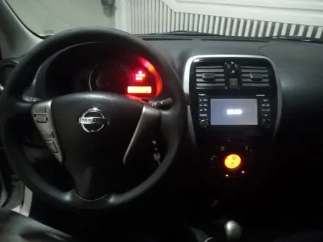 NISSAN March 1.6 16V 4P SL FLEX, Foto 5