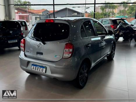 NISSAN March 1.6 16V 4P SV FLEX, Foto 4