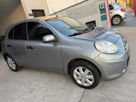 NISSAN March 1.6 16V 4P S FLEX, Foto 3