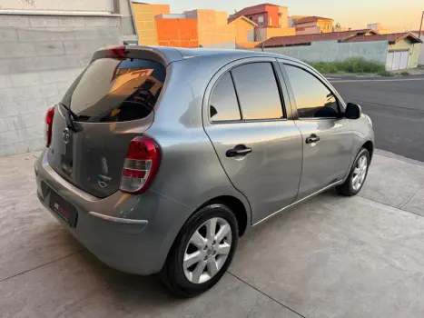 NISSAN March 1.6 16V 4P S FLEX, Foto 4