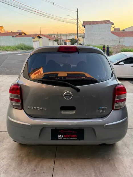 NISSAN March 1.6 16V 4P S FLEX, Foto 7