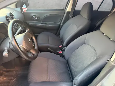 NISSAN March 1.6 16V 4P S FLEX, Foto 8