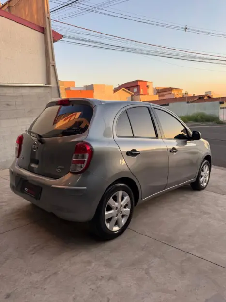 NISSAN March 1.6 16V 4P S FLEX, Foto 10