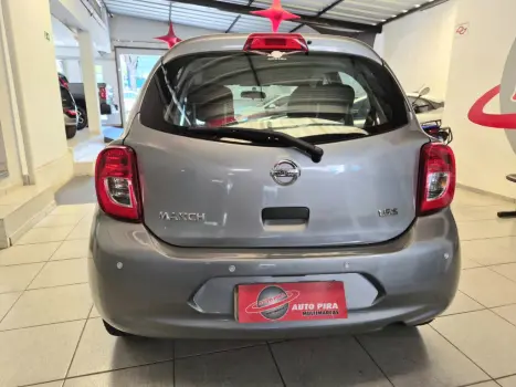 NISSAN March 1.6 16V 4P S FLEX, Foto 6
