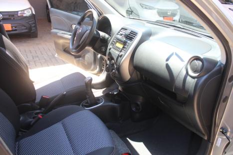 NISSAN March 1.6 16V 4P SV FLEX, Foto 12