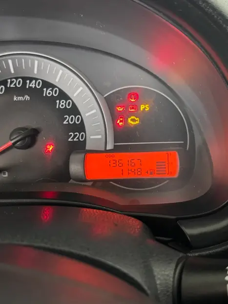 NISSAN March 1.6 16V 4P SV FLEX, Foto 10