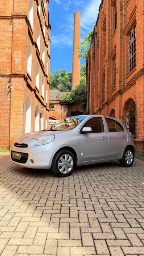 NISSAN March 1.6 16V 4P S RIO FLEX, Foto 4