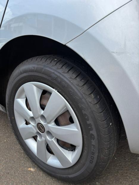 NISSAN March 1.6 16V 4P S FLEX, Foto 7