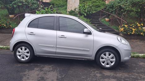 NISSAN March 1.6 16V 4P SV FLEX, Foto 5