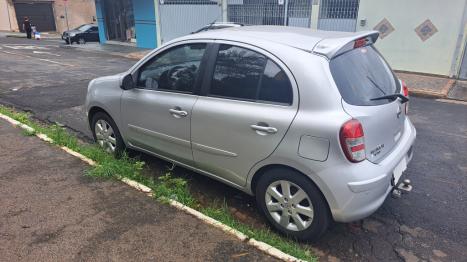 NISSAN March 1.6 16V 4P SV FLEX, Foto 7