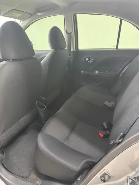 NISSAN March 1.6 16V 4P SV FLEX, Foto 11