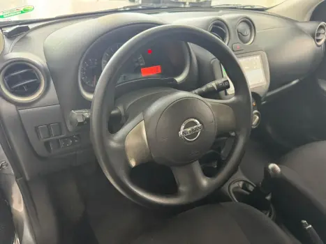 NISSAN March 1.6 16V 4P SV FLEX, Foto 12