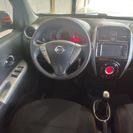NISSAN March 1.6 16V 4P SL FLEX, Foto 4