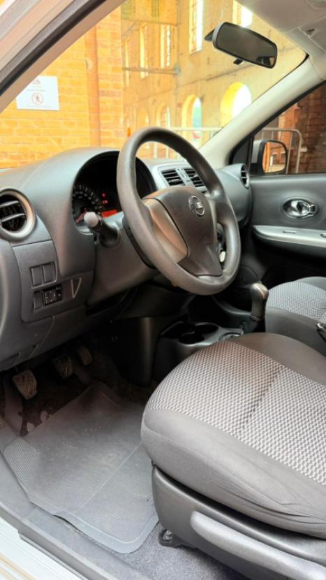NISSAN March 1.6 16V 4P S FLEX, Foto 9