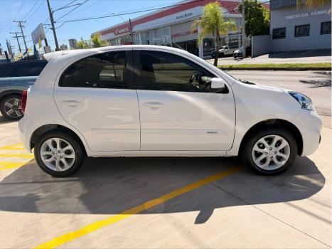 NISSAN March 1.6 16V 4P SV FLEX, Foto 4