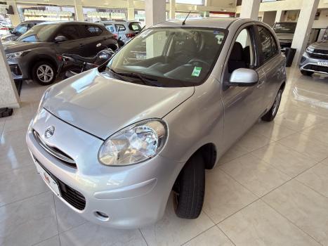 NISSAN March 1.6 16V 4P S FLEX, Foto 3