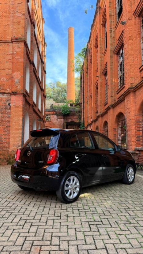 NISSAN March 1.6 16V 4P S FLEX, Foto 3