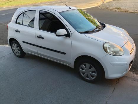 NISSAN March 1.6 16V 4P S FLEX, Foto 2