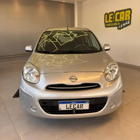 NISSAN March 1.6 16V 4P S FLEX, Foto 2