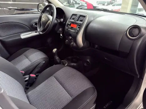 NISSAN March 1.6 16V 4P SV FLEX, Foto 13