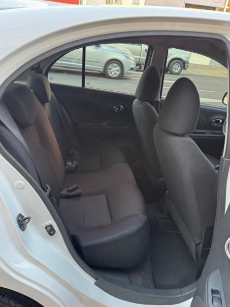 NISSAN March 1.6 16V 4P SV FLEX, Foto 8