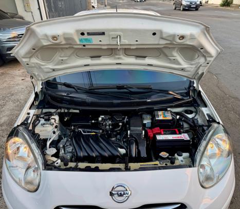 NISSAN March 1.6 16V 4P SV FLEX, Foto 15