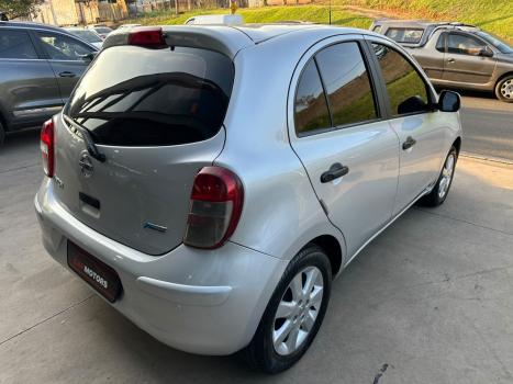 NISSAN March 1.6 16V 4P SV FLEX, Foto 4