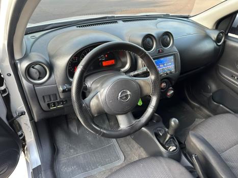 NISSAN March 1.6 16V 4P SV FLEX, Foto 6
