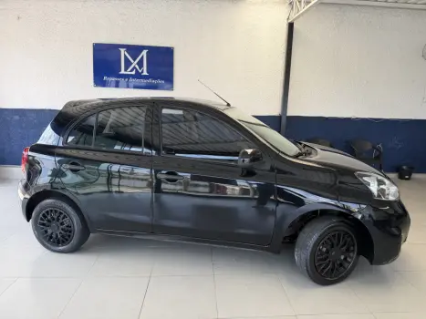 NISSAN March 1.6 16V 4P SV FLEX, Foto 2