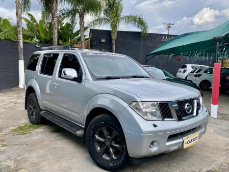 NISSAN Pathfinder 2.5 4P LE 4X4 TURBO DIESEL INTERCOOLER AUTOM�TICO, Foto 2