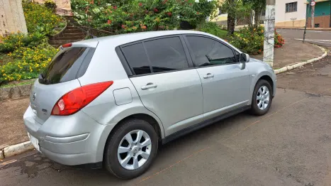 NISSAN Tiida Hatch 1.8 16V S 4P, Foto 2