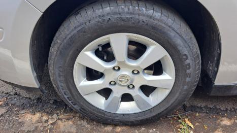 NISSAN Tiida Hatch 1.8 16V S 4P, Foto 6