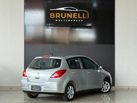 NISSAN Tiida Hatch 1.8 16V 4P S AUTOM�TICO, Foto 3