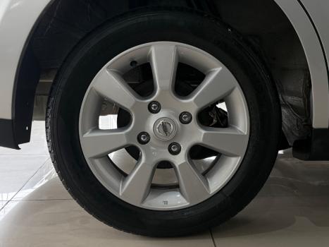 NISSAN Tiida Hatch 1.8 16V 4P S AUTOM�TICO, Foto 10